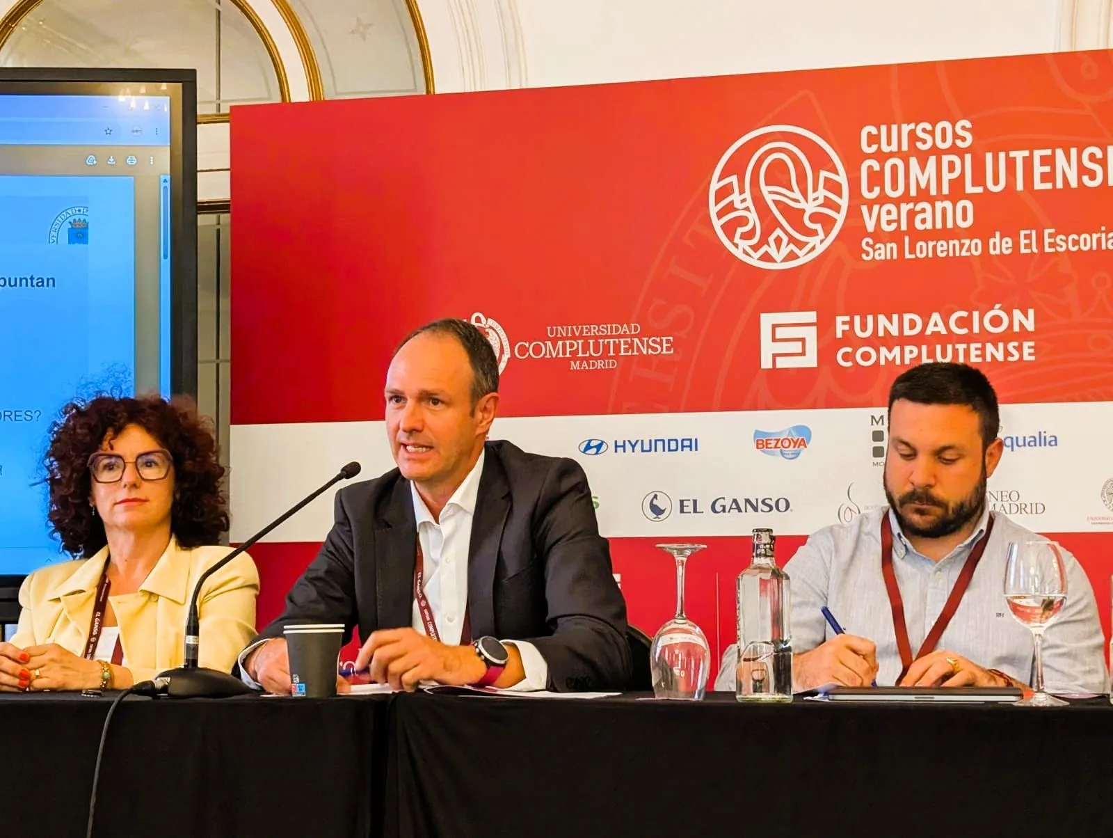 Ponencia en los Cursos de Verano de la Universidad Complutense de Madrid, San Lorenzo de El Escorial