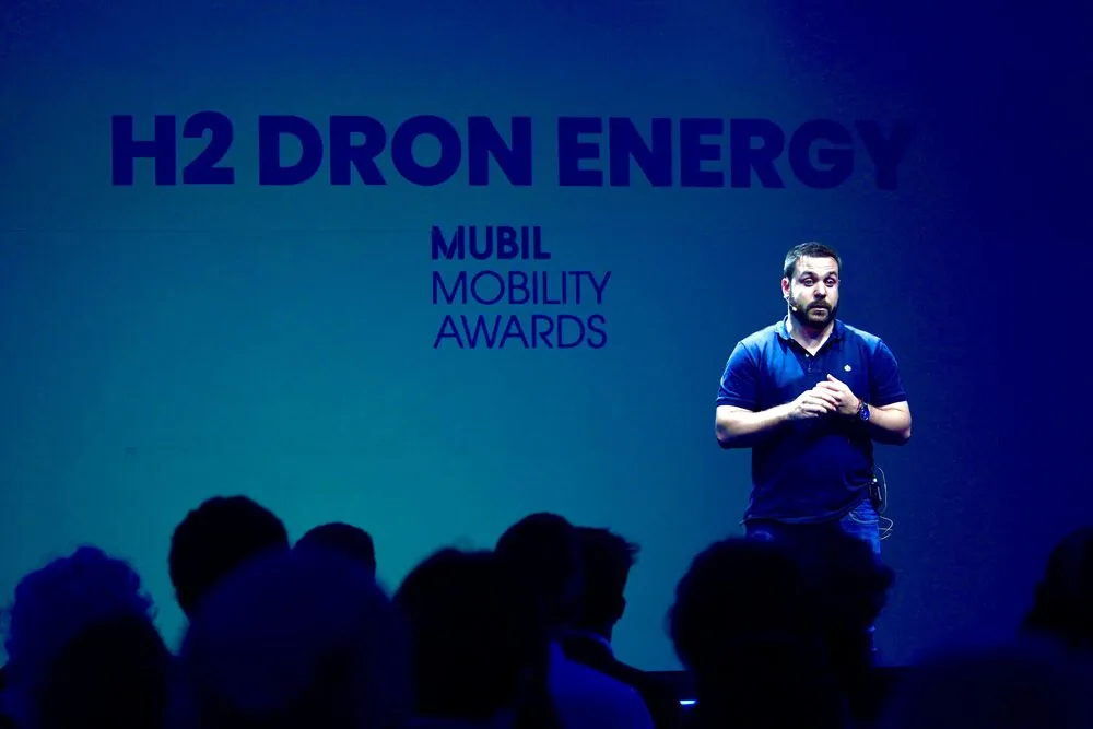 Marcos González Sanz presentando H2 Dron Energy en los MUBIL Mobility Awards, Bilbao